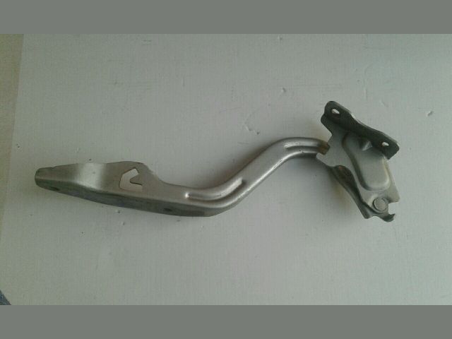 bontott SUZUKI SWIFT III Motorháztető Jobb Zsanér