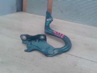 bontott SUZUKI SWIFT III Motorháztető Jobb Zsanér