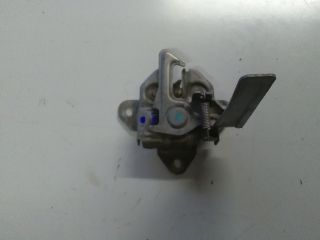 bontott SUZUKI SWIFT III Motorháztető Zárszerkezet