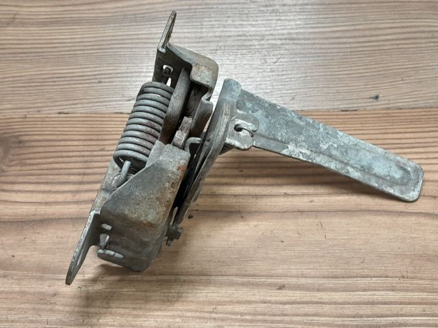 bontott SUZUKI SWIFT III Motorháztető Zárszerkezet