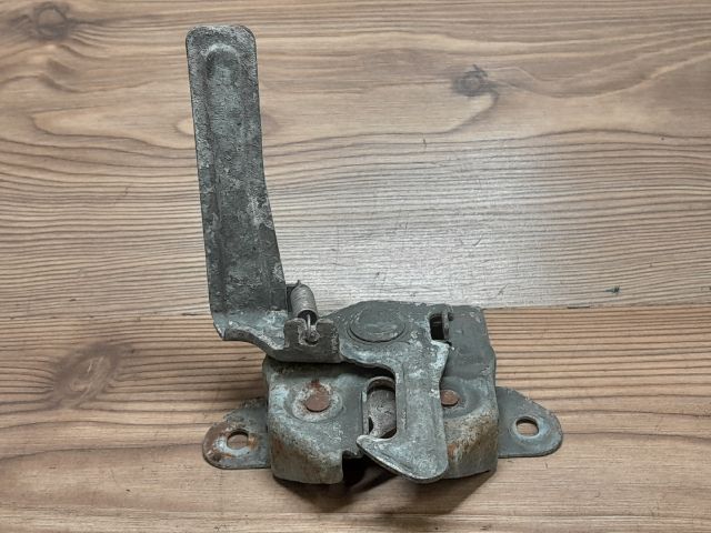 bontott SUZUKI SWIFT III Motorháztető Zárszerkezet