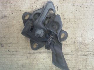 bontott SUZUKI SWIFT III Motorháztető Zárszerkezet