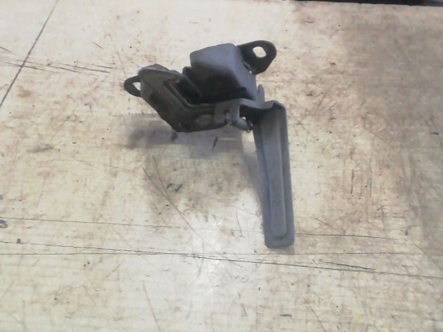 bontott SUZUKI SWIFT III Motorháztető Zárszerkezet