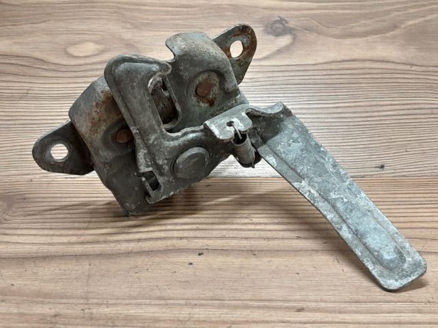 bontott SUZUKI SWIFT III Motorháztető Zárszerkezet