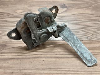 bontott SUZUKI SWIFT III Motorháztető Zárszerkezet