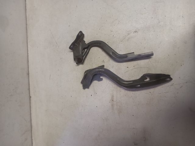 bontott SUZUKI SWIFT III Motorháztető Zsanér Pár