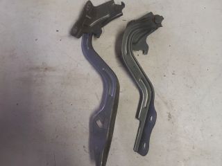 bontott SUZUKI SWIFT III Motorháztető Zsanér Pár