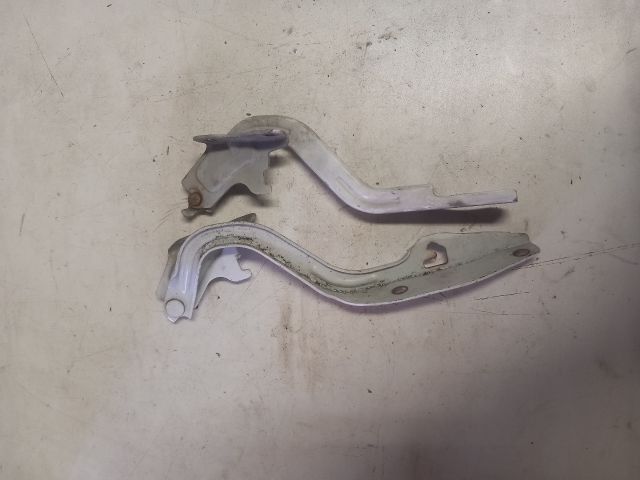 bontott SUZUKI SWIFT III Motorháztető Zsanér Pár