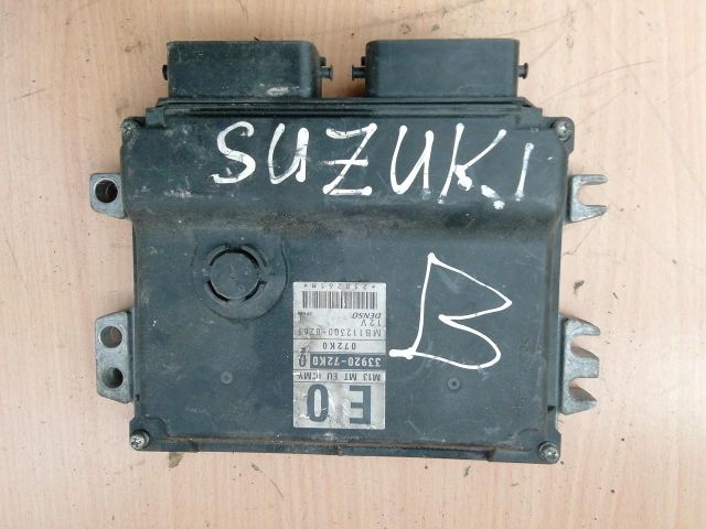 bontott SUZUKI SWIFT III Motorvezérlő