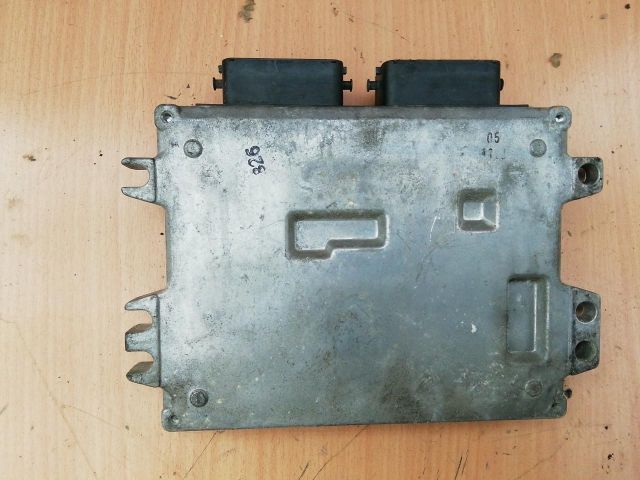 bontott SUZUKI SWIFT III Motorvezérlő