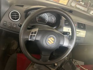 bontott SUZUKI SWIFT III Multikormány