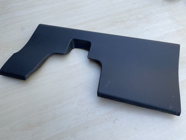 bontott SUZUKI SWIFT III Műszerfal alatti Műanyag Elem