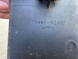 bontott SUZUKI SWIFT III Műszerfal alatti Műanyag Elem