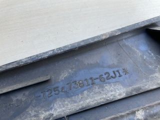 bontott SUZUKI SWIFT III Műszerfal alatti Műanyag Elem