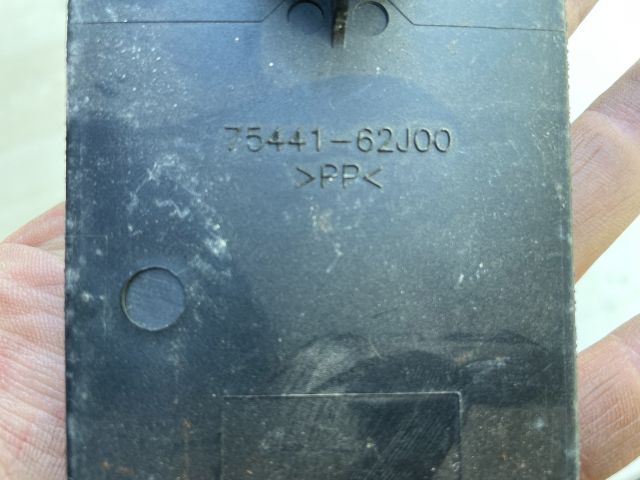 bontott SUZUKI SWIFT III Műszerfal alatti Műanyag Elem