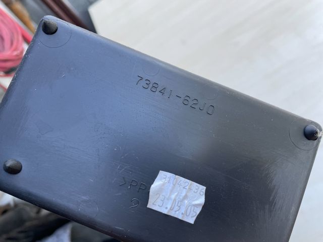 bontott SUZUKI SWIFT III Műszerfal alatti Műanyag Elem