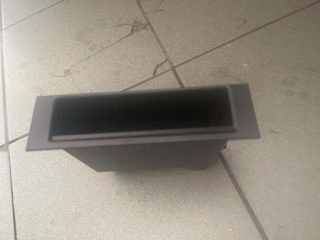 bontott SUZUKI SWIFT III Műszerfal alatti Műanyag Elem