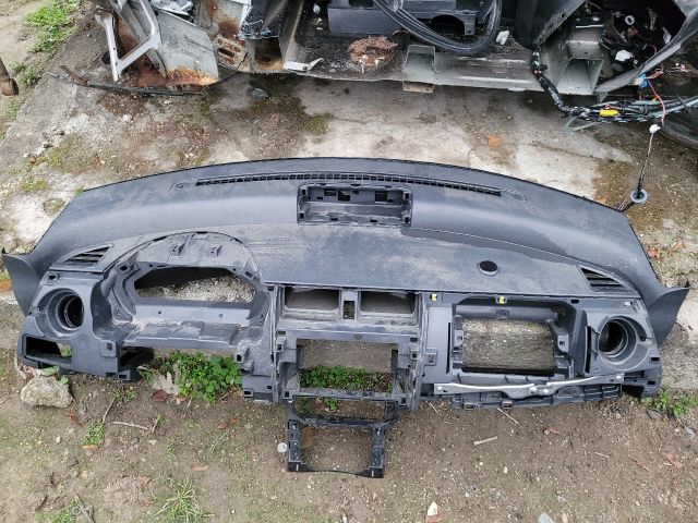 bontott SUZUKI SWIFT III Műszerfal Héj