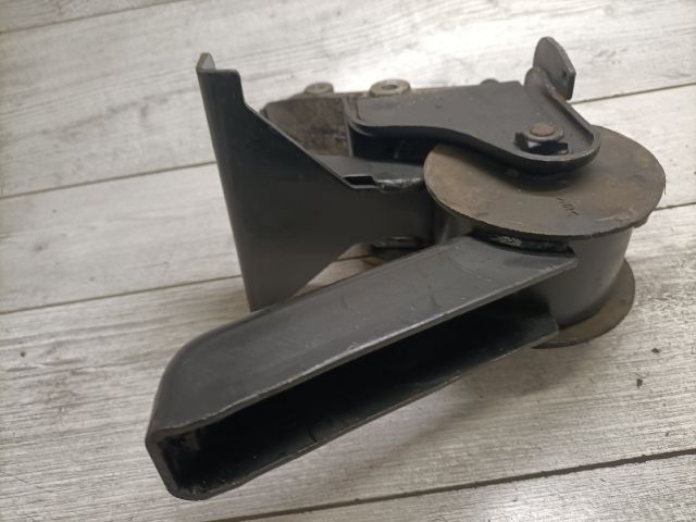 bontott SUZUKI SWIFT III Nyomatéktartó Bak