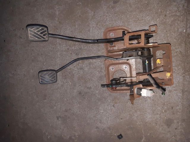 bontott SUZUKI SWIFT III Pedálsor (Gáz, Fék, Kuplung)