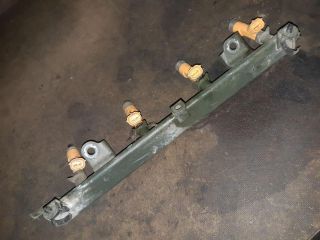 bontott SUZUKI SWIFT III Porlasztó Sor / Híd