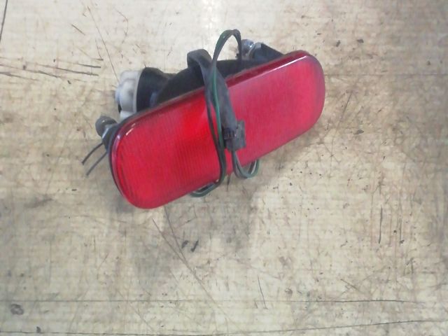 bontott SUZUKI SWIFT III Pótféklámpa