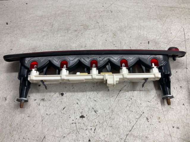 bontott SUZUKI SWIFT III Pótféklámpa