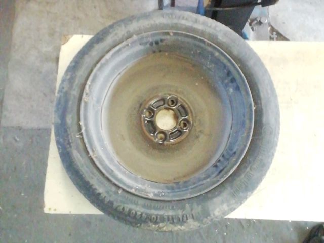 bontott SUZUKI SWIFT III Pótkerék