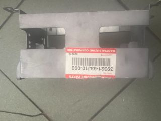 bontott SUZUKI SWIFT III Rádió / CD Keret