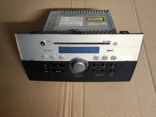 bontott SUZUKI SWIFT III Rádió / CD