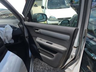 bontott SUZUKI SWIFT III Rádió / CD