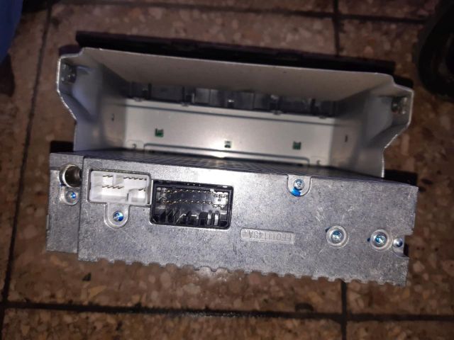 bontott SUZUKI SWIFT III Rádió / CD