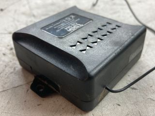 bontott SUZUKI SWIFT III Riasztó Központ