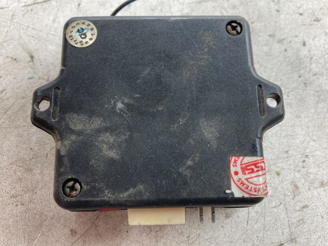 bontott SUZUKI SWIFT III Riasztó Központ