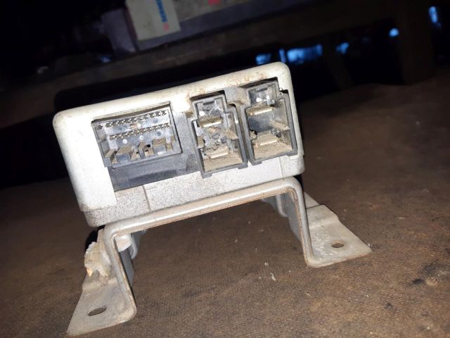 bontott SUZUKI SWIFT III Szervó Szivattyú Elektronika