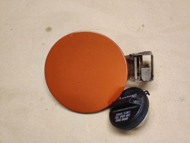 bontott SUZUKI SWIFT III Tankajtó