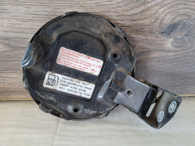 bontott SUZUKI SWIFT III Tankajtó