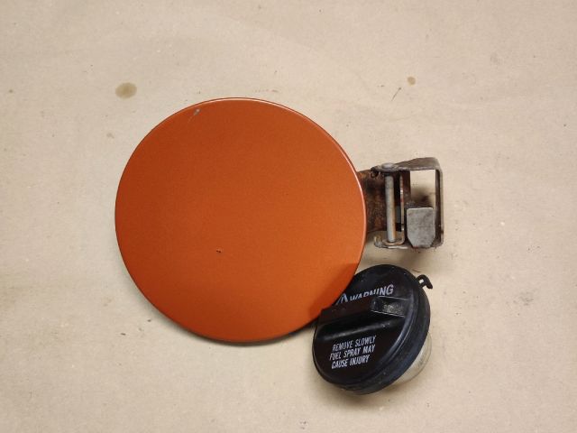 bontott SUZUKI SWIFT III Tankajtó