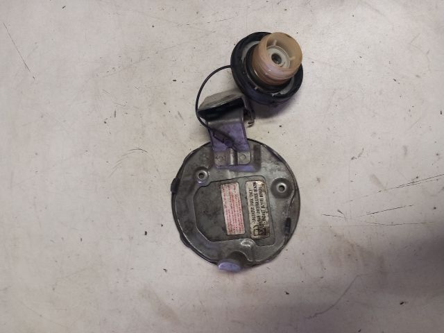 bontott SUZUKI SWIFT III Tankajtó