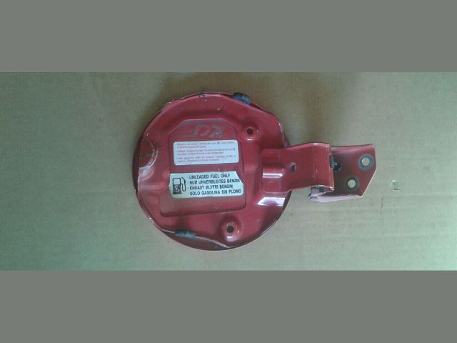 bontott SUZUKI SWIFT III Tankajtó