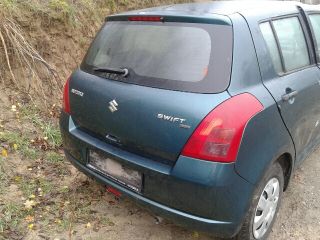 bontott SUZUKI SWIFT III Tető
