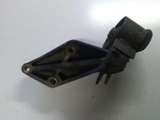 bontott SUZUKI SWIFT III Váltó Bowden Tartó Bak