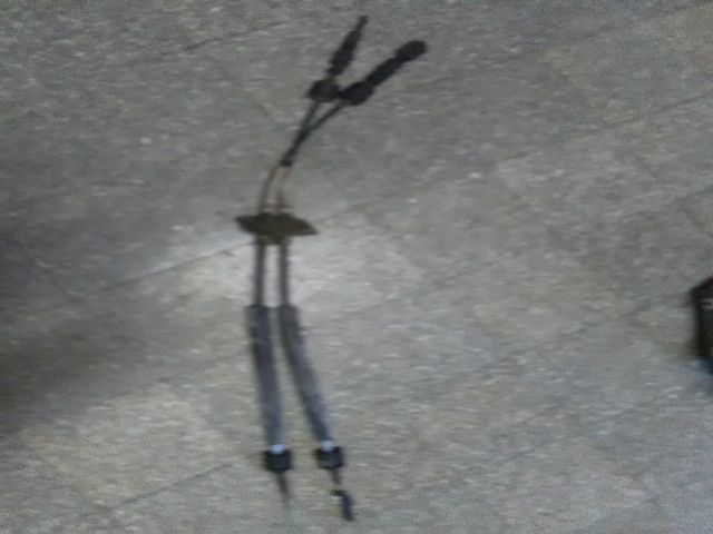 bontott SUZUKI SWIFT III Váltó Bowden