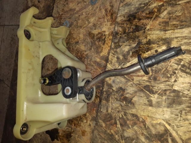 bontott SUZUKI SWIFT III Váltó Kulissza