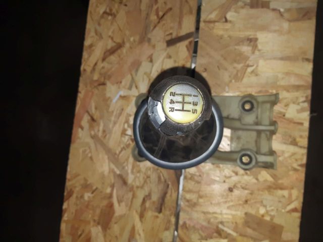 bontott SUZUKI SWIFT III Váltó Kulissza