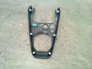 bontott SUZUKI SWIFT III Váltószoknya Rögzítő Keret