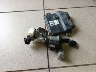 bontott SUZUKI SWIFT III Zárbetét Szett