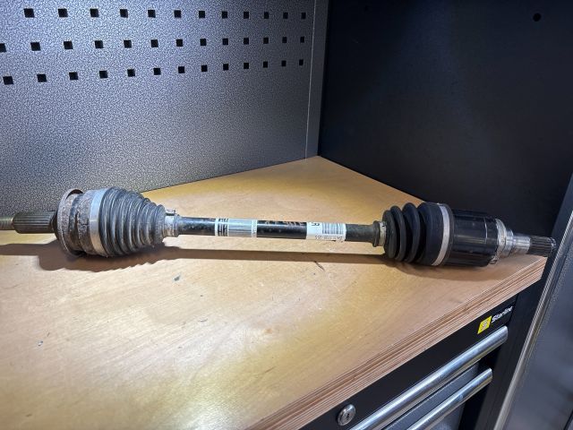 bontott SUZUKI SWIFT IV Bal Féltengely