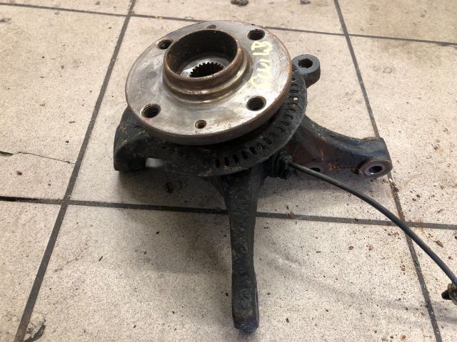 bontott SUZUKI SWIFT IV Bal első Csonkállvány Kerékaggyal