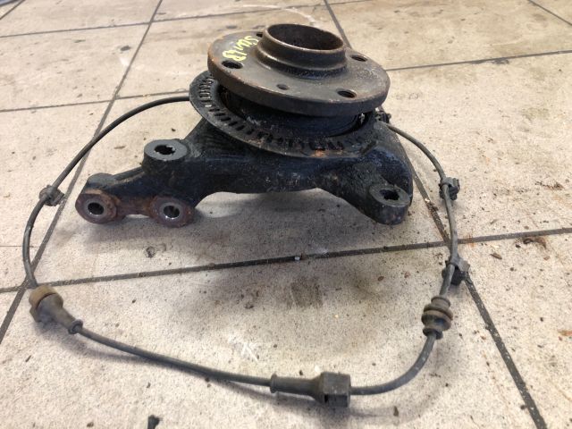 bontott SUZUKI SWIFT IV Bal első Csonkállvány Kerékaggyal